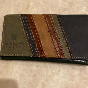 Pierre Balmain Paris vintage leather trifold wallet-organizer gently used 6 3/4”